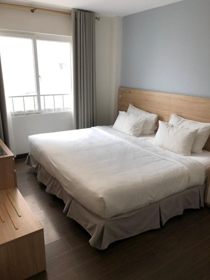 Miku Guesthouse Бангкок Экстерьер фото